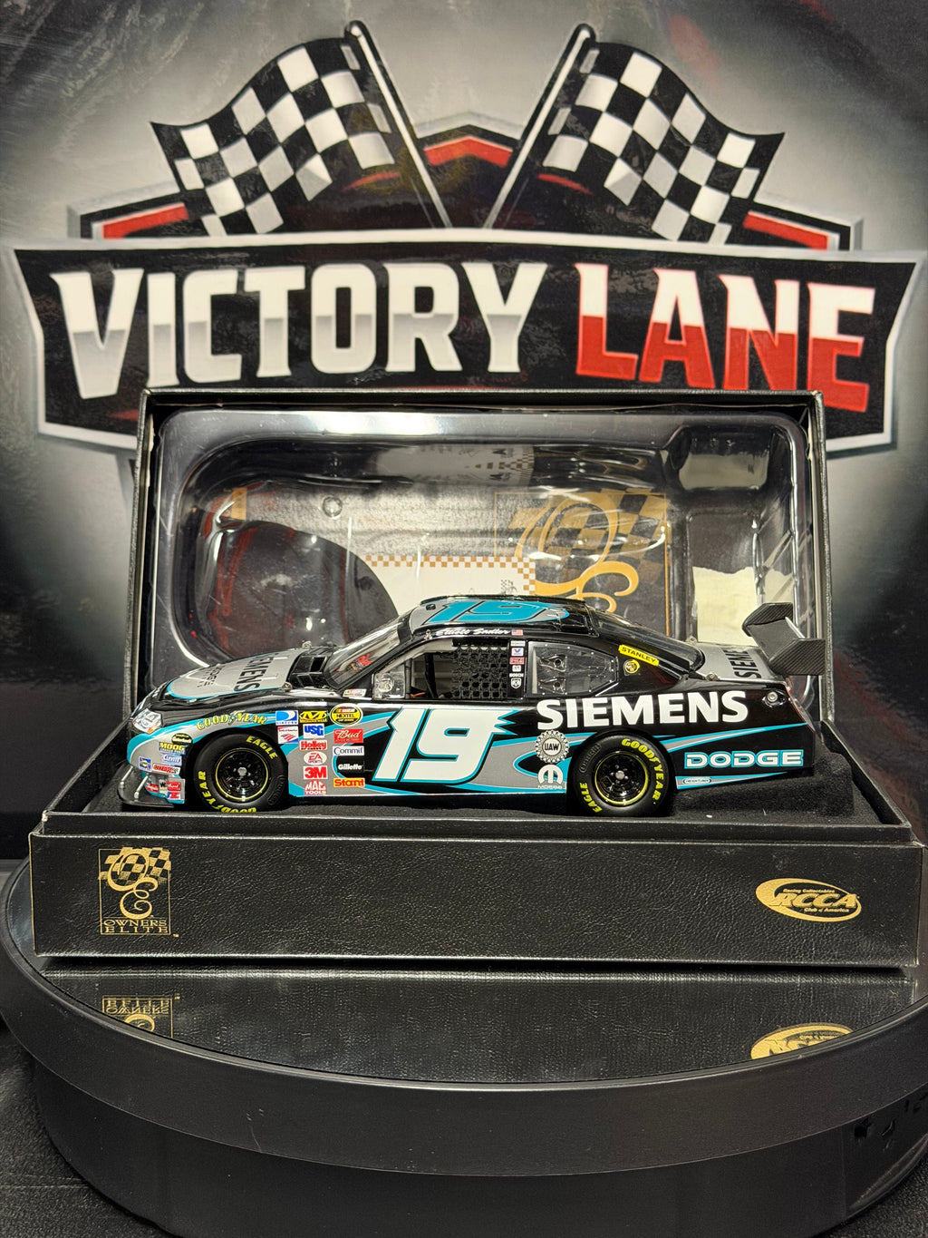 Elliott Sadler 2007 Siemens Avenger