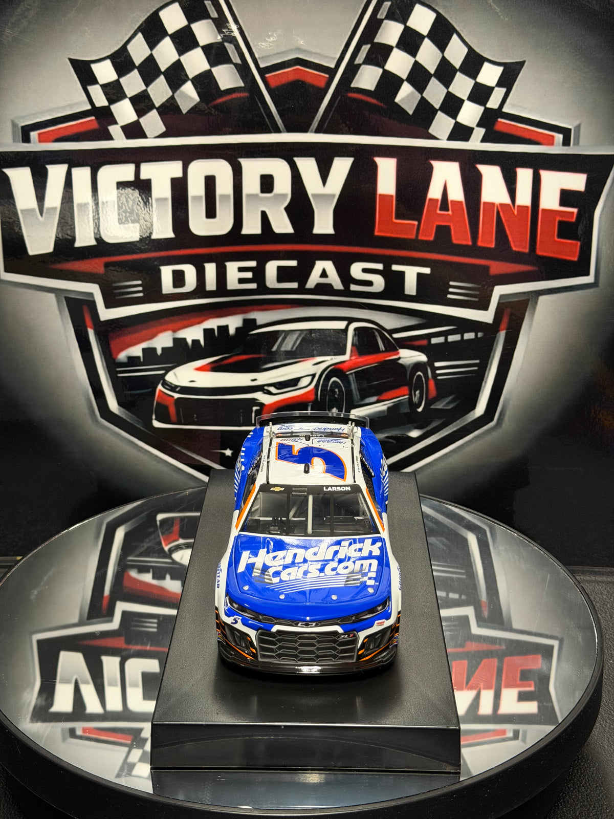 Kyle Larson 2025 HendrickCar.com Chevrolet / McLaren H1100 Indy Car. 1:24 / 1:18